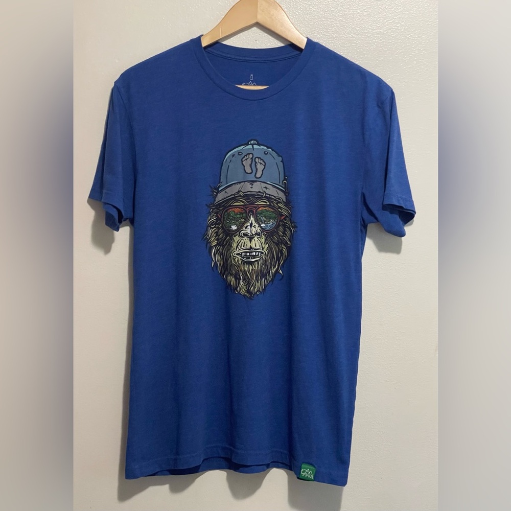 Wild tribute graphic tee